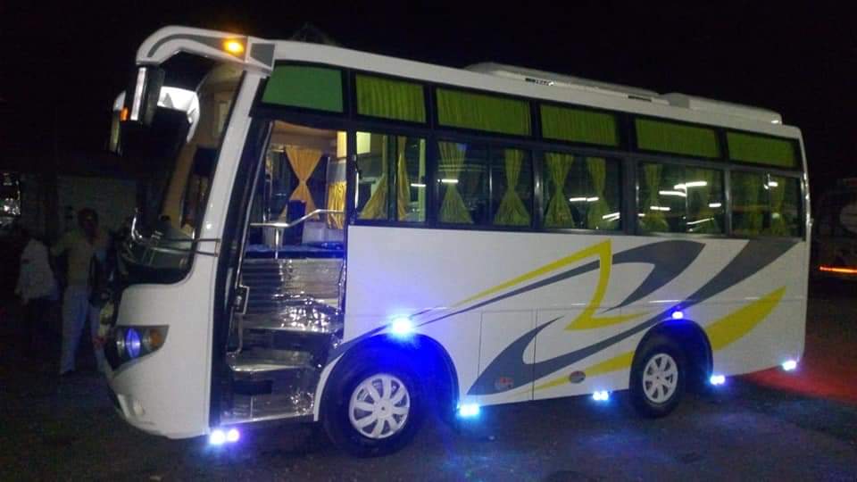 21 Seater Mini Bus On Hire Jalahalli Cross