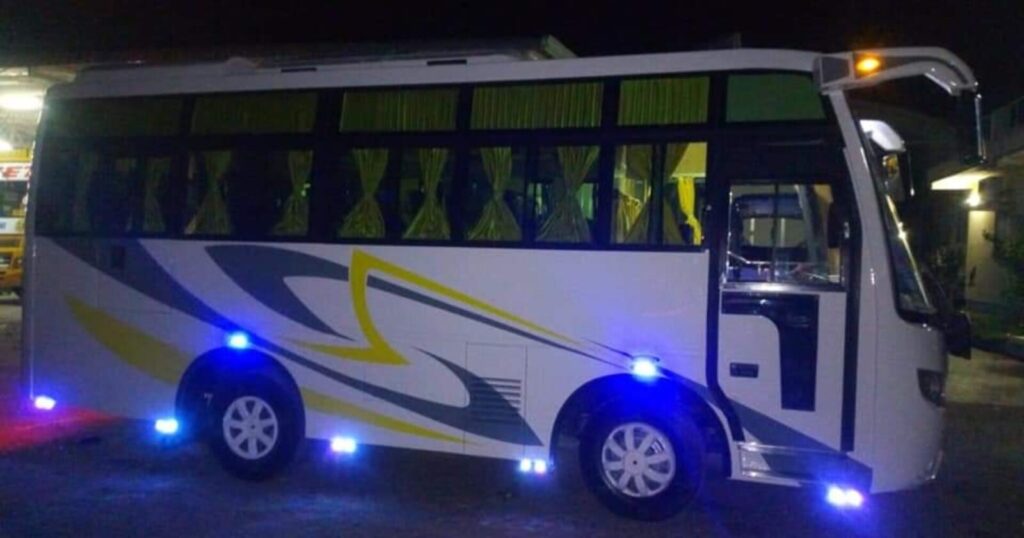 21 Seater Mini Bus On Hire Banashankari