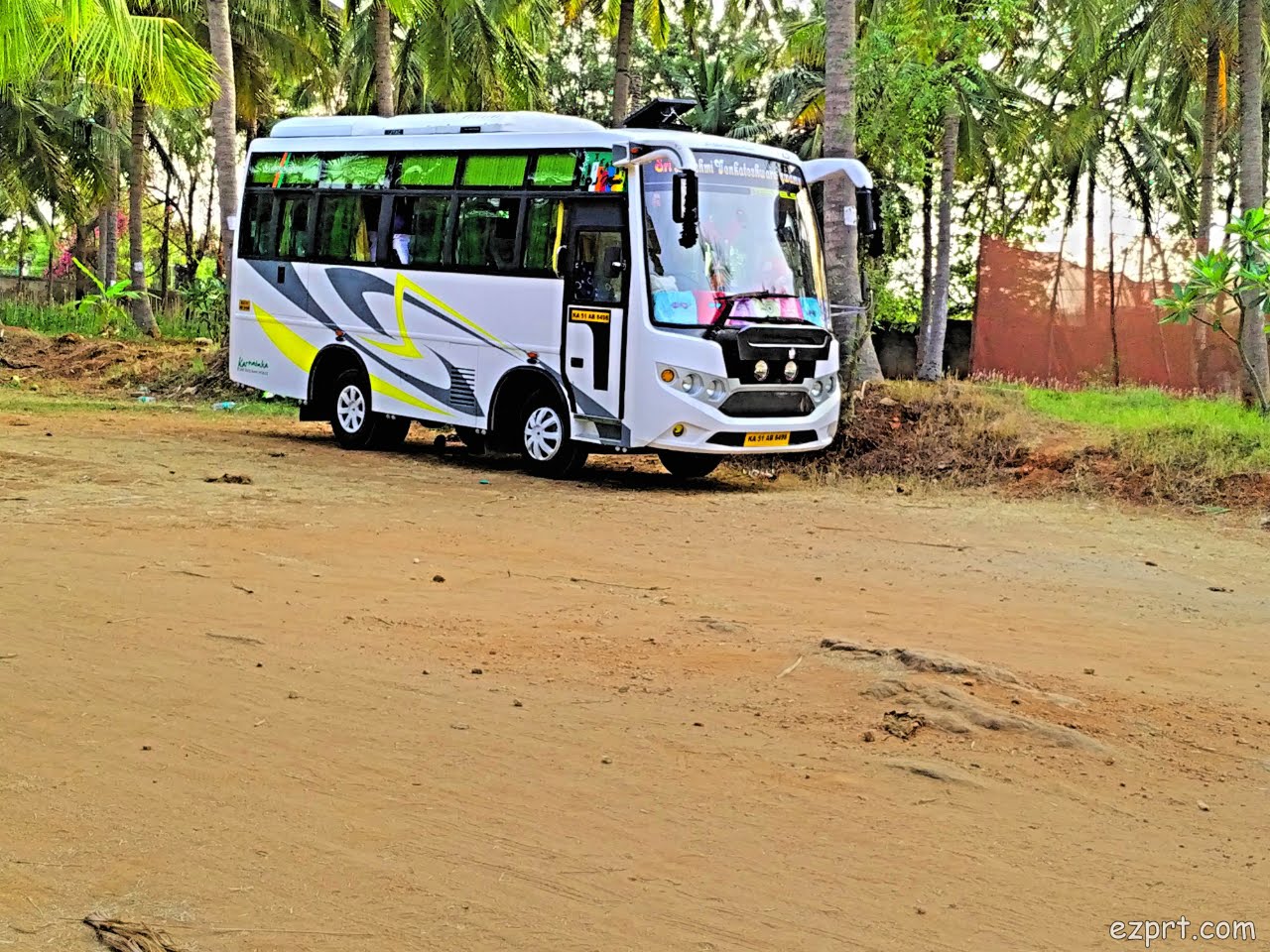 21 Seater Mini Bus Rental In Yeswanthpur