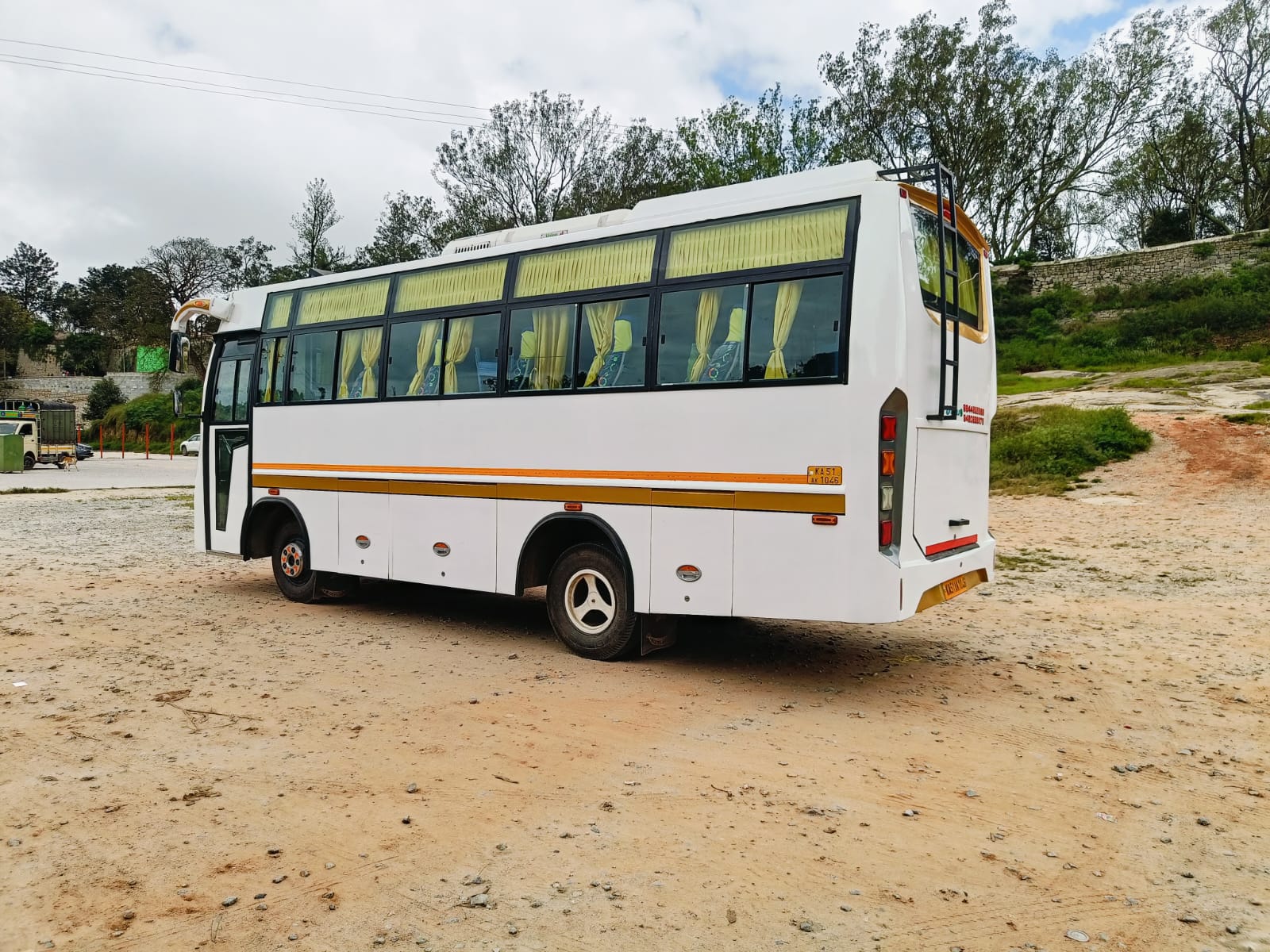 25 Seater Minibus Hire In Jalahalli Bangalore