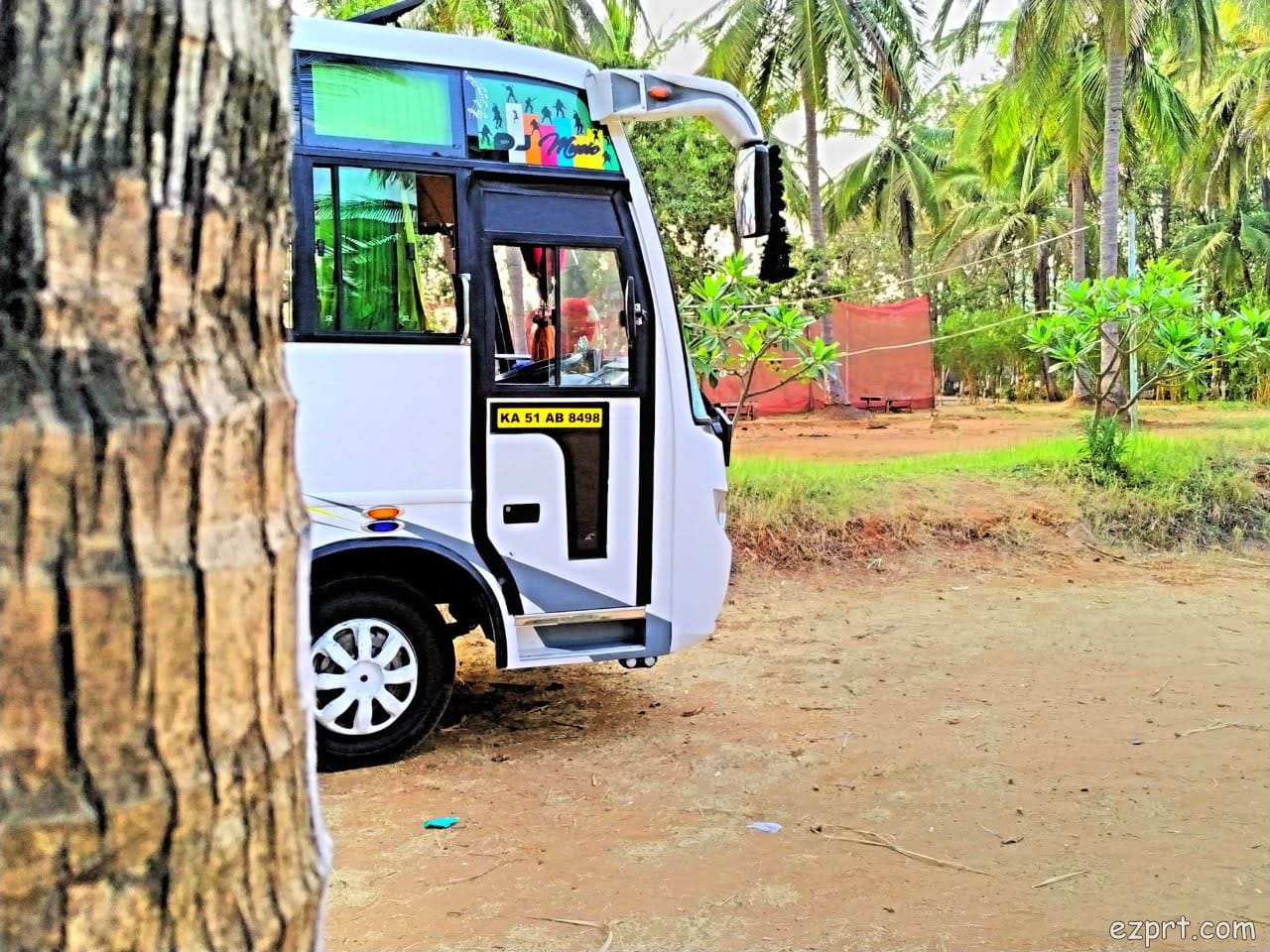 20 Seater Mini Bus On Hire Rajajinagar